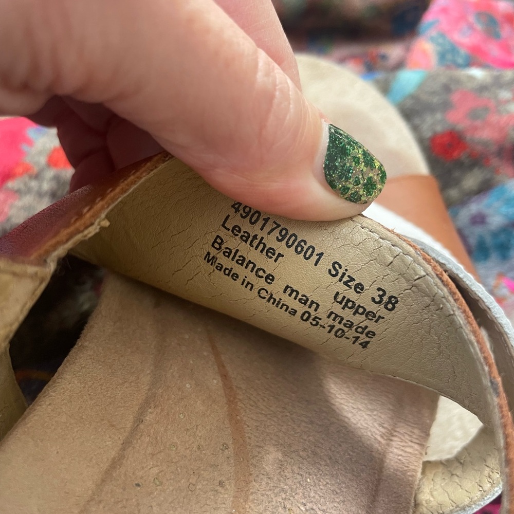 Dansko Women's Tan and Cream Sandals - Picture 5 of 6